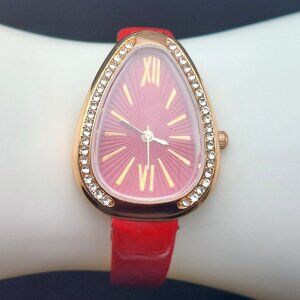 Elegant Red Teardrop Wristwatch With Rhinestone Bezel & Leather Band